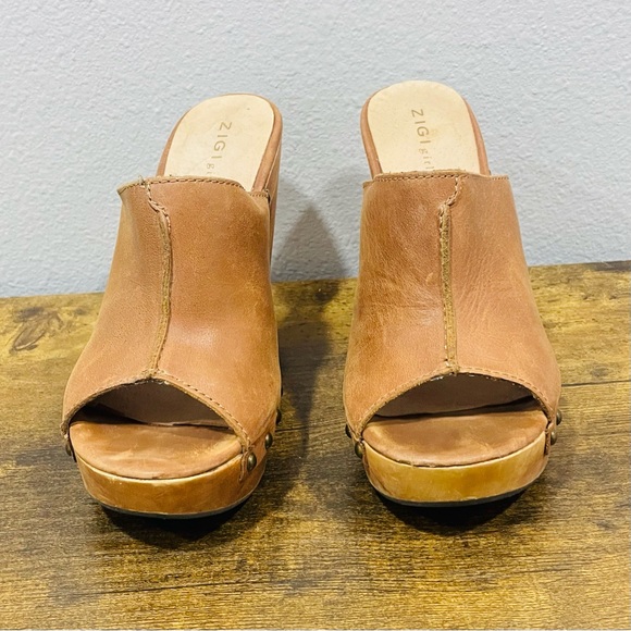 ZIGI Girl Tan  Leather Studded Wood Platform Clog Heeled Mules Womens Size 8.5 main image 1